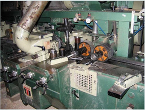 Деревообрабатывающий станок грн.0