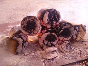 Продам древесные топливные брикеты грн.0