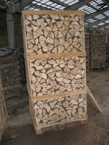 Продаем дрова колотые свежесрезанные и сухие  грн.0