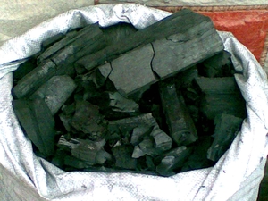 Покупаем регулярно древесный уголь грн.0