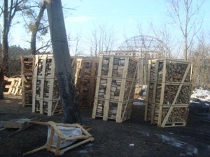 Предлагаем дрова колотые дуб, граб, береза, ольха грн.0