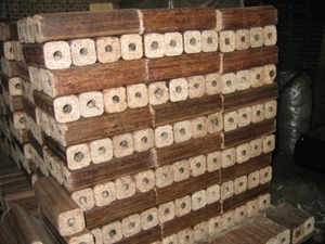 Продаю топливные брикеты стандарта пини-кей грн.0