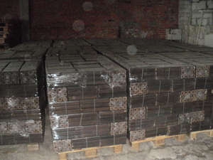 Продам брикеты Pini-Kay грн.0