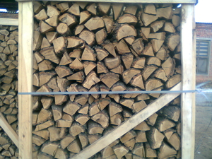 Покупаем колотые (СУХИЕ) дрова. грн.0