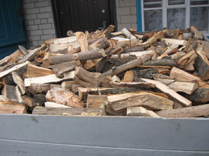 Продам сухие колотые дрова грн.0