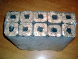 Продам брикеты грн.0