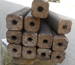 Продажа топливный брикетов Пини кей (сосна) грн.0