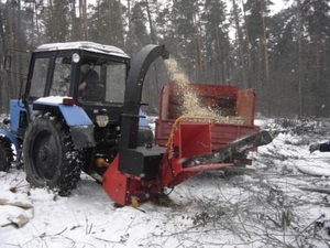 Пропоную подрібнювач деревини, щепоріз на трактор