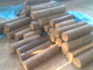 Продам топливный брикет грн.0