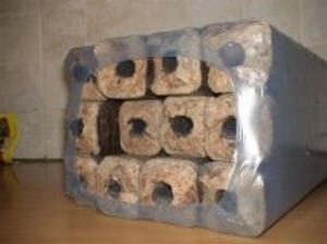 Продам брикеты пини-кей грн.0