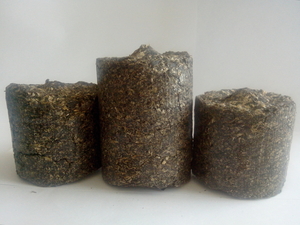 Продаём брикеты из лузги подсолнечника собственного производства грн.0