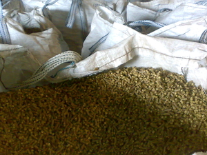 Продам пеллеты из соломы грн.0