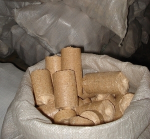 Топливные брикеты nestro из древесины грн.0