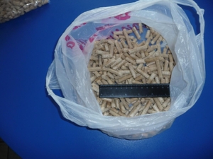 Продам пеллеты белые грн.90
