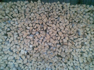 Продам дубовые, сухие, колотые дрова грн.0