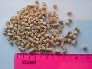 Светлые пеллеты хвойные 6 мм грн.200