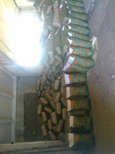 Проиводим древеснный уголь 800 т месяц экспорт грн.0