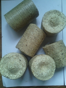 Продам пеллеты грн.3200