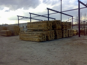 Доска сосновая и дубовая обрезная и не обрезная 1.2.3 сорт. грн.0