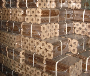 Заинтересованы в закупке древесных брикетов грн.0