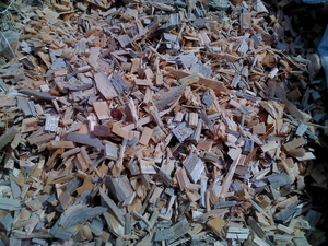 Предлагаем топливную щепу (сосна) грн.90