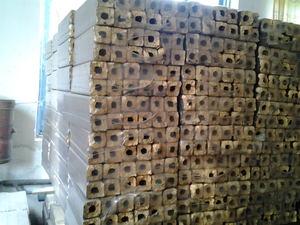 Произвожу брикет пини кей упакованый по 10кг грн.7