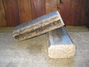 Брикеты топливные (дуб, ясен), от производителя грн.1300