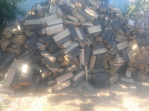 Дрова дубовые колотые в чурках грн.950