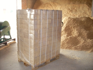 Брикеты RUF на палете грн.2000