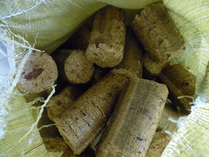 Дубовый топливный брикет Нестро грн.1650