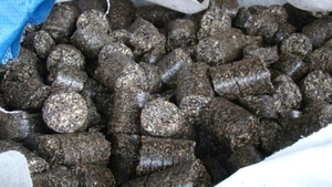 Производим и реализуем брикеты из зерноотходов грн.900