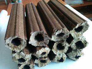 Продам брикеты топливные из хвойных опилок грн.1500