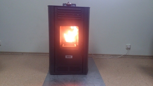 Пеллетный камин с воздушным отоплением грн.26500
