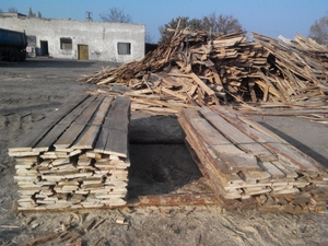 Стойки - сосна, граб грн.