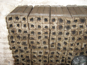 продам брикеты грн.0