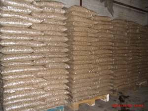 Продажа и поставка топливной пеллеты из дерева по г. Ровно и области грн.1