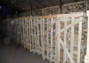 Продам дрова колоті бук (ціна договірна) грн.0