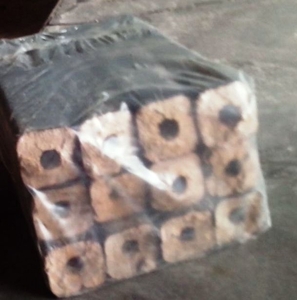 Топливные брикеты типа ПиниКей грн.1800