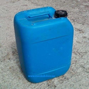 Продам 20 литровые пластиковые канистры грн.30
