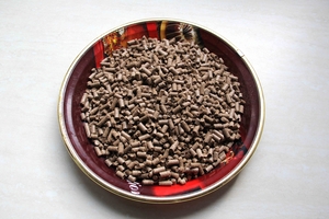 Производим и продаем древесную пеллету d 8мм  грн.1850