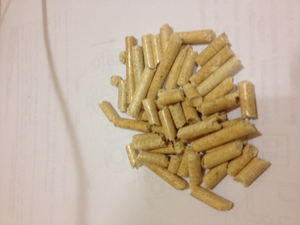 Производим и продаем пеллеты 6мм. светлая, хвоя грн.4300