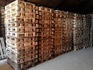 Купим поддоны деревянные б/у без клейма грн.0