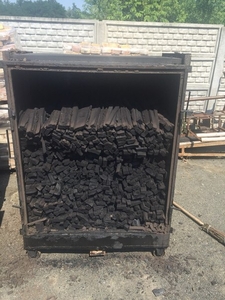 Продам древесный уголь грн.5000