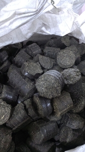 Продаём брикет Нестро грн.2000