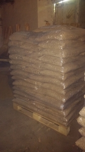 Продам древеснный пеллет  грн.2100