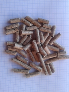 Производим и продаем древесные пеллеты грн.1800