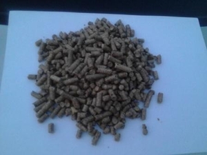 Древесные хвойные пеллеты 6 мм в 15 кг ПЕ мешках грн.1950