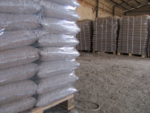 Продам древесные хвойные пеллеты 6 мм в 15 кг ПЕ мешках грн.1850