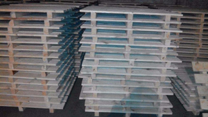 Поддон плоский (новый) 1м на 1.2м грн.0