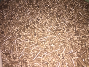 Продам древесные пеллеты 8 мм грн.60